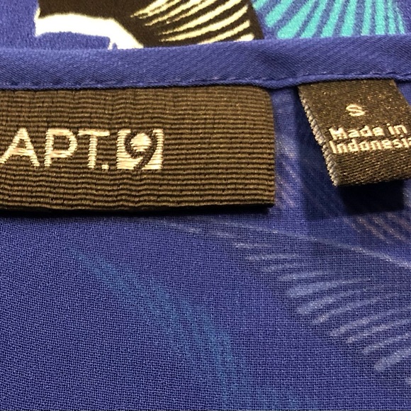 NWOT Apt 9 Top - Picture 3 of 6
